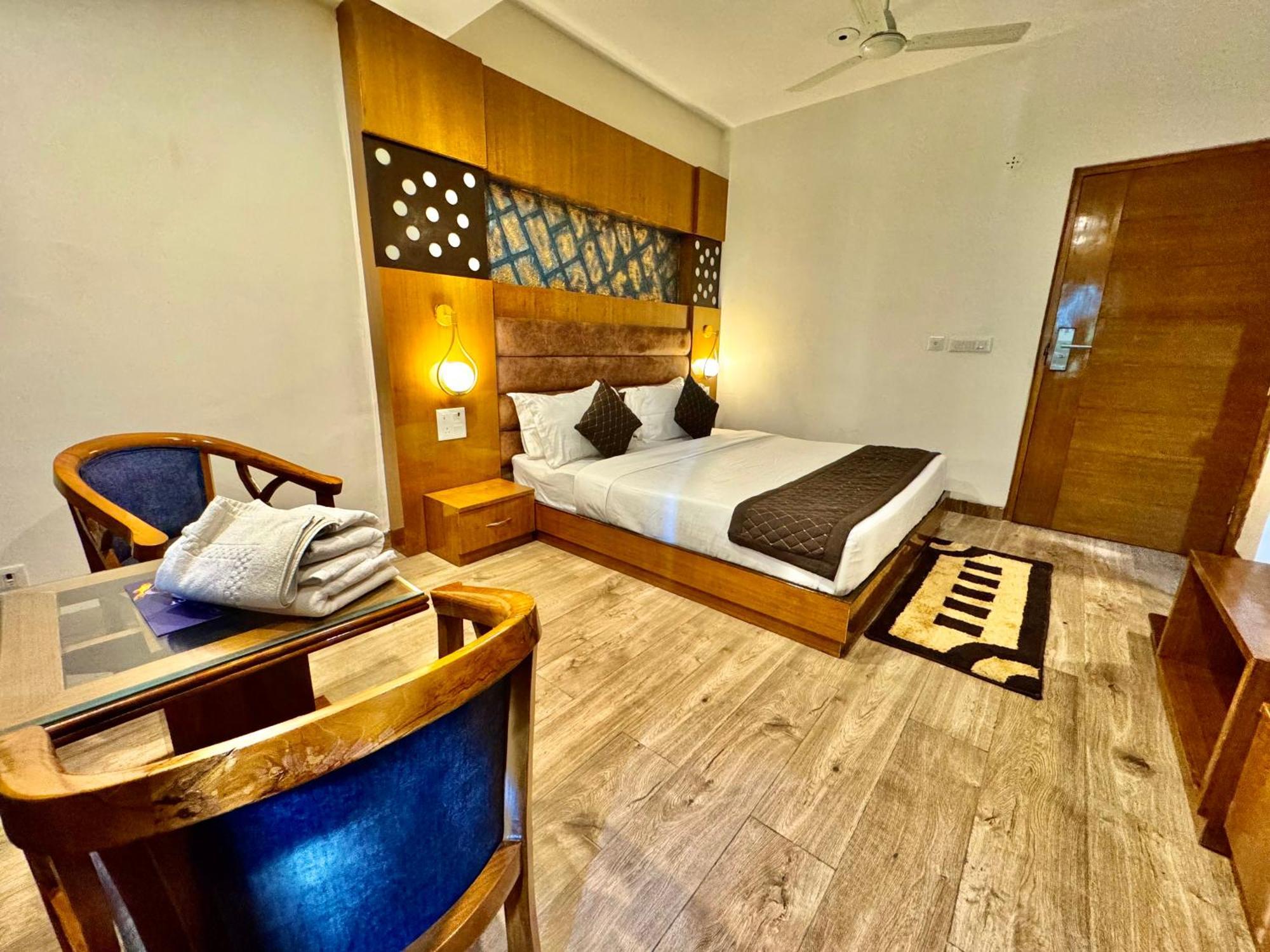Ab'S Abode-A Boutique Hotel Массури Экстерьер фото